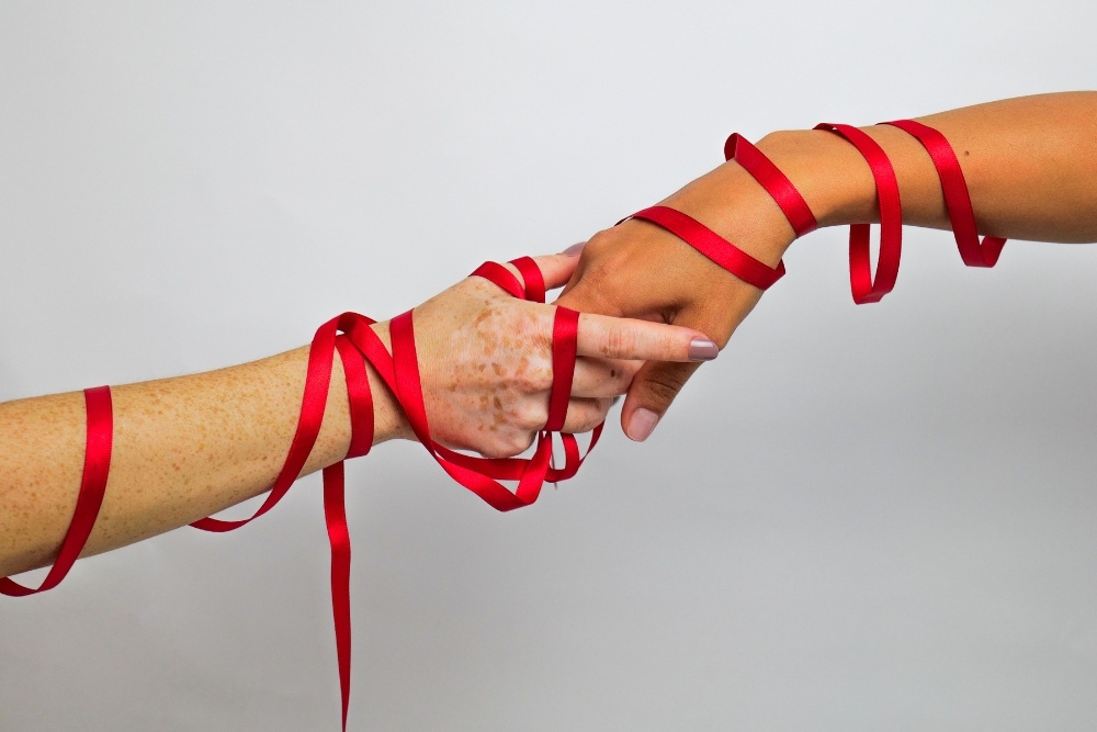 พื้นที่ออนไลน์ ผู้ที่อยู่ร่วมกับเอชไอวี